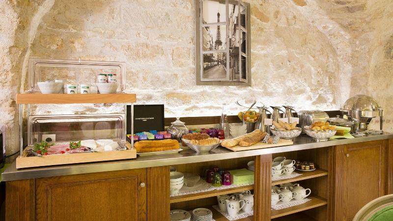 Le Relais Saint Honore Hotel