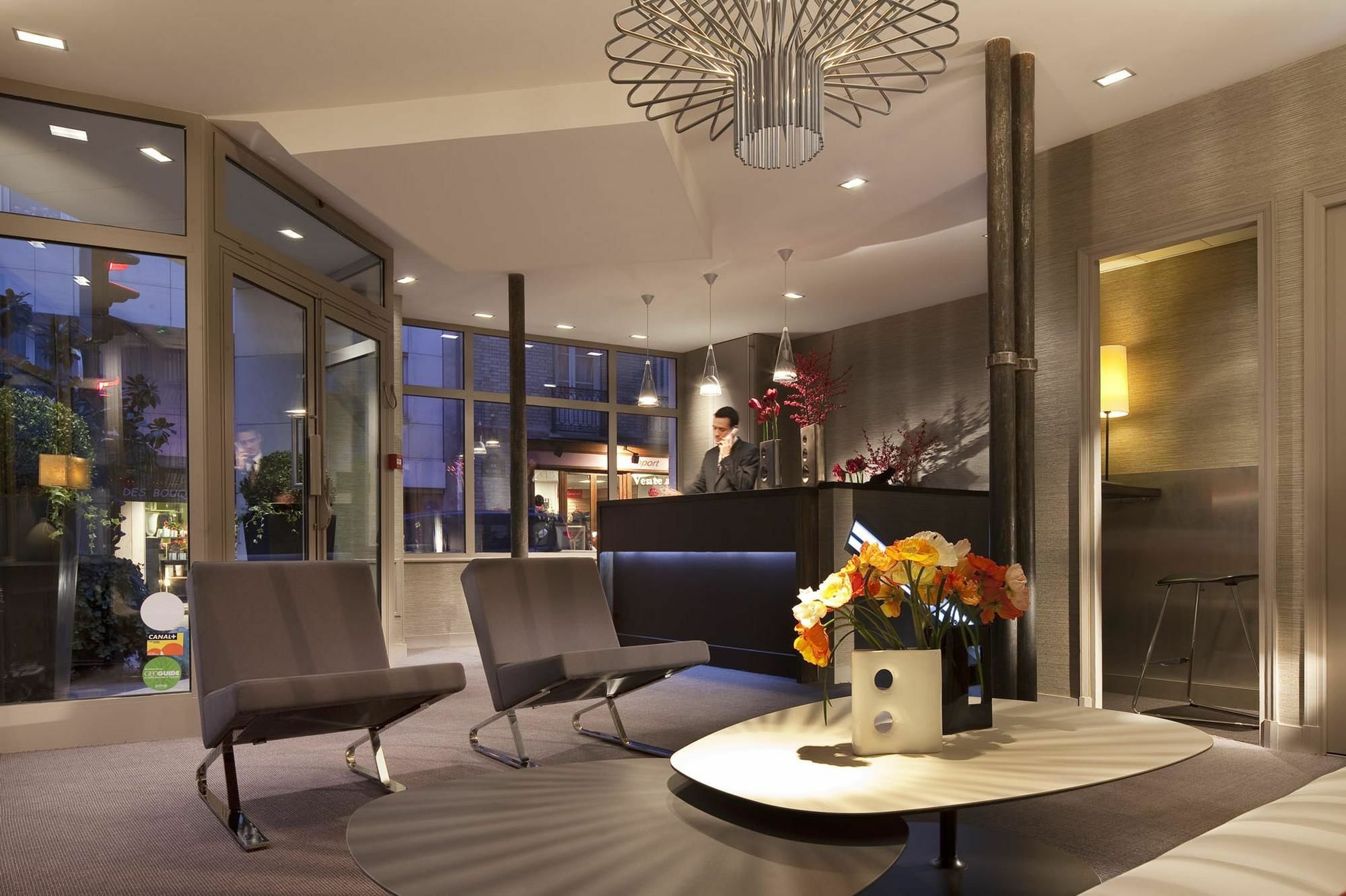 Apollon Montparnasse 3*