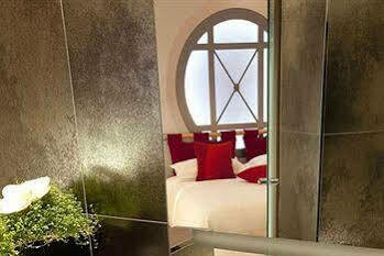 Secret De - & (adults Only) Parigi
