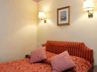 Queen Mary Opera Hotel 4*