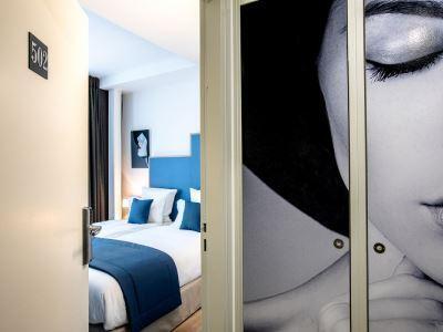 Hotel Eiffel Mademoiselle Parigi