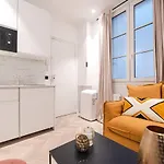 Lovely Home in Champs Elysées - With AC