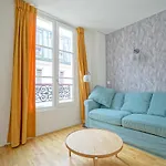 Beautiful Bright Apartment Near The Marais