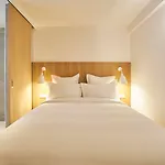 9Hotel Republique