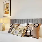 Elegant Apartment - 2Bd-6P - Avenue Montaigne