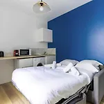 Montmartre/Moulin Rouge Studio