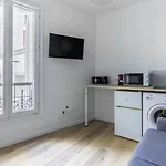 Montmartre/Moulin Rouge Studio