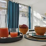 Cosy And Renovated Studio In Heart Of Paris Xvieme