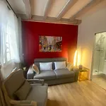 Paris Marais Arev