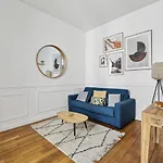 Saint-Martin & Marais - City Apartment