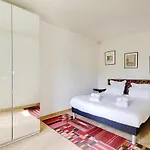 Pick A Flat\'S Apartment In Eiffel Tower- Boulevard De Grenelle