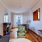 Charmant Appartement Au Coeur De Paris