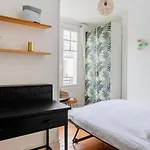 Eiffel Tower Saint Residence