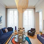 Le Marais Luxury Apartment In The Heart Of Paris - 2 Bed 2 Bath With Ac
