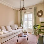 Superb 1 Bed Flat 5Min Walk From The Louvre