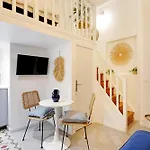 Beautiful And Contemporary Apartment - Arc De Triomphe Champs Elysees
