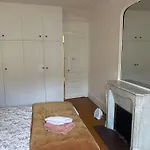 Guest Room Nearby Champs Elysees