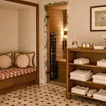 Saint James Paris