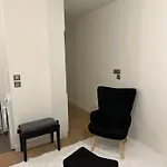 New Upscale 1 Bedroom Apartment