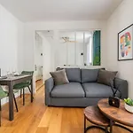 Luxurious Apartment In Center Of Paris