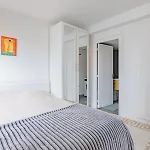Appartement With Eiffel Tower View!