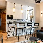Cosy & Design Apartment 4 Guests - Eiffel Tower