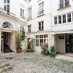 Charming Apt Rue St Andre Des Arts