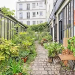 Place De La Nation - Le Refuge Des Artistes - 187C