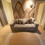 Basfroi Cosy Apartment 1