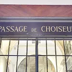 Superb Historical Studio Next To Louvre And Opera