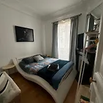Guest Room Nearby Champs Elysees
