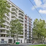Apartment Home In Paris With View, 15Min Direct To Center