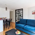Latin Quarter - 1Br With Balcony - Cityapartmentstay