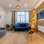 Off Majesti Apartments In Montmartre - Rue Pierre Fontaine