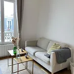 Spacious Apartment Near Eiffel Grenelle F2