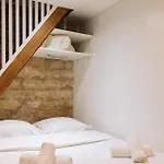 Modern 1 Bedroom Apartment Near Eiffel Tower