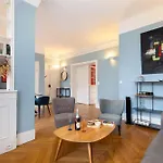 Appartement Moderne A Paris Pres Des Champs-Elysees
