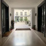 Cozy Mezzanine Studio In The Heart Of Paris