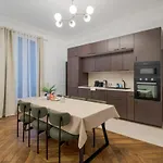 Mobility Lease - La Fayette - 8 People