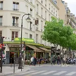 Charming & Unique Home In Le Marais