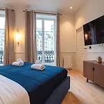 Appartement De Luxe Dans Le Centre De Paris 2-4P