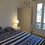 Sunny And Quiet Apartment