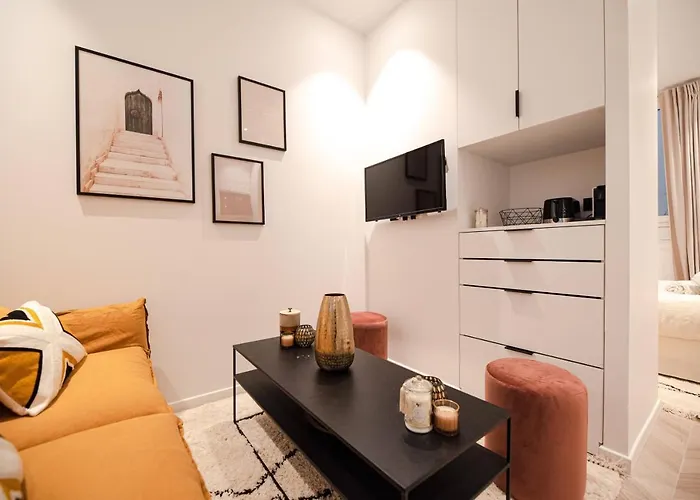Lovely Home in Champs Elysées - With AC