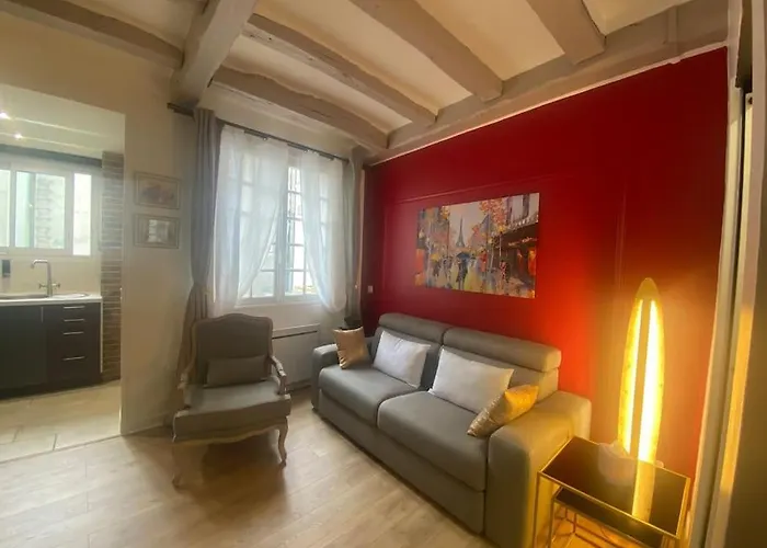Paris Marais Arev