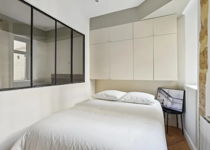 Beau 3 Pieces Rue Poissonniere