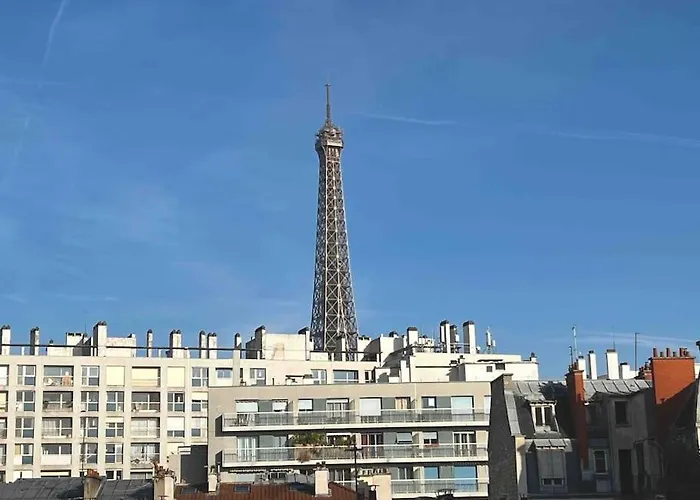 Appartement With Eiffel Tower View!