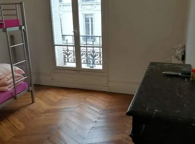 Paris Gogo2