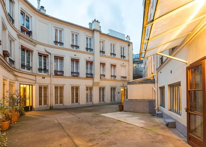 Comfortable Flat In The Middle Of Paris