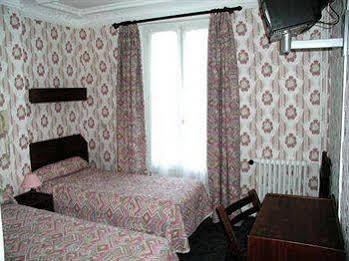 Hotel Est Parigi