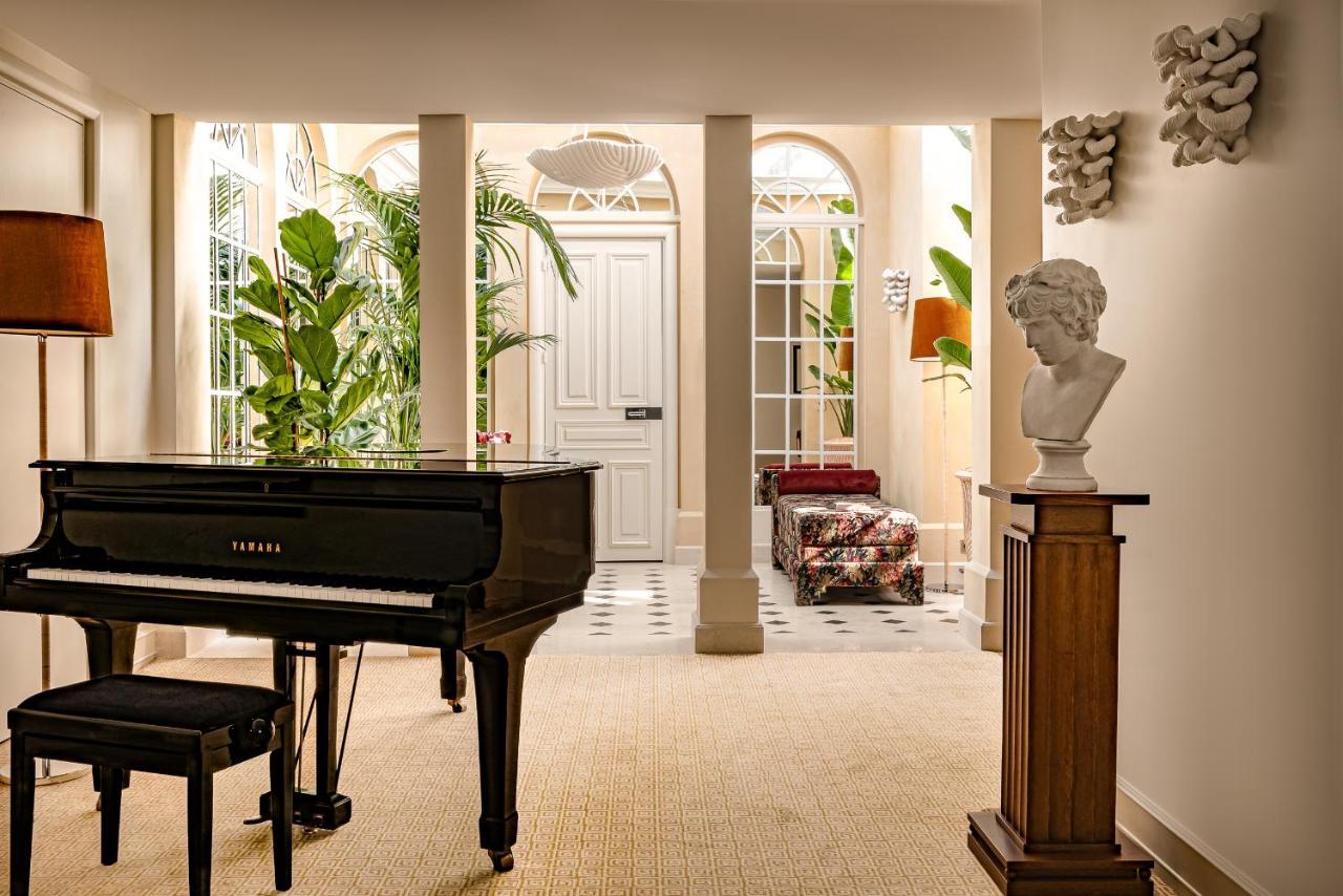 Saint James 5* Paris